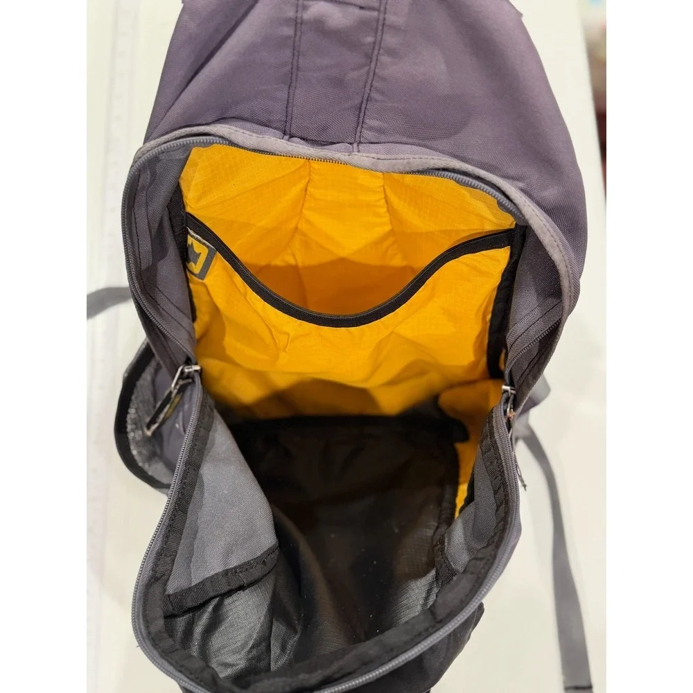 Mountainsmith Sidewinder Backpack Grey Black Hiking Daypack Travel Bag